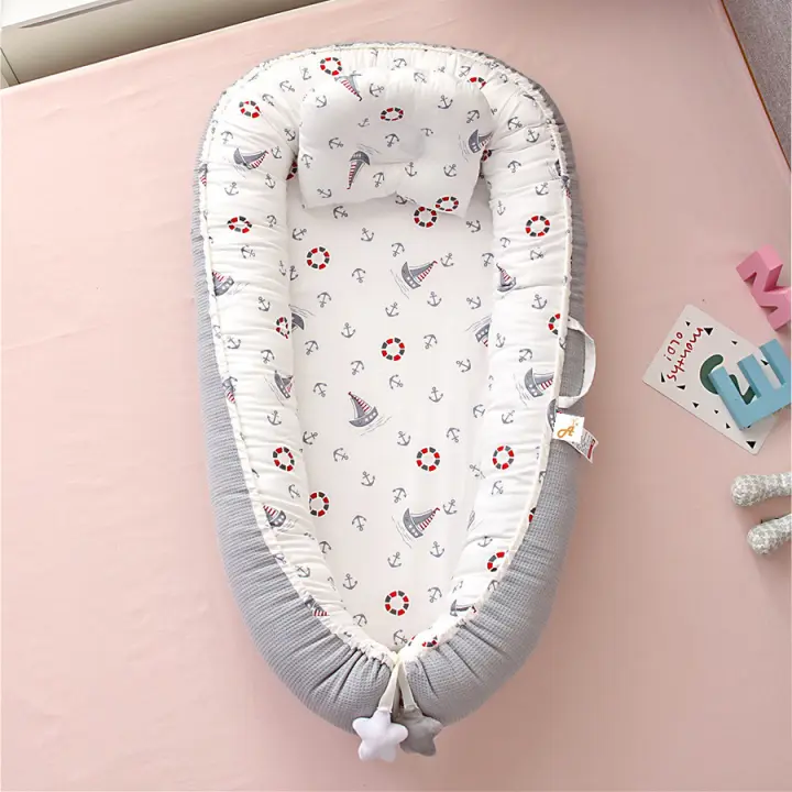 Almohada para bebé con diseño de panal, transpirable, plegable, lavable, portátil, para cama de bebé, relajante, biónica, colchón de viaje - 1