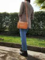 Bolso de HOMBRO mujer de cuero Genuino, bandoleras Mujer Corta, ajustable Y 2 bolsos con Cremallera, Italian artesania JOY (Cuero) - details 2