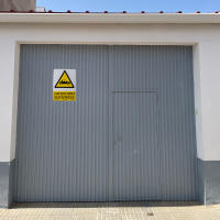 Banner - Señal Atencion Salida De Vehiculos PVC 40x30 cm