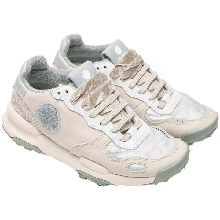 Zapatillas Satorisan Chacrona Premium para mujer en color plateado - 1