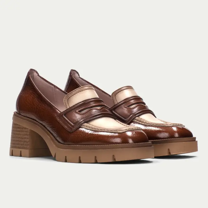 Mocasín Everest Cuero 232965 - Marca Hispanitas - Tacón Bloque - Piso Track - Piel Vacuno - Color Cuero - 1