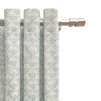 La cortina Tor Color Verde, (T S S Textil Decoración) con ollados y cinta multifunción, (pasabarras) aporta un toque de frescura y estilo a tu salón, dormitorio o cocina. ¡Disfruta de la calidad y la belleza de Tor Color Verde! Fabricado 100% España - details 2