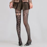 Medias De Un Pie En Y2K Estilo Millennial Con Patrón De Corazón En Punto De Tul Y Estriado Negro Para Mujer - details 1