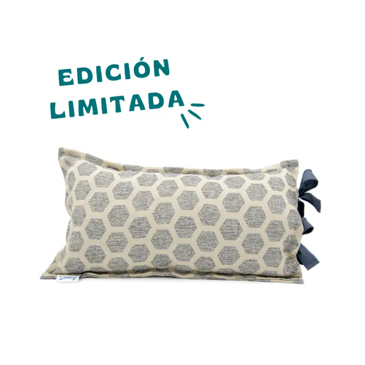 SANSY- Funda de cojín Ania en color Gris. 30x50. Poliéster. EDICIÓN LIMITADA. Fabricado en España - 1