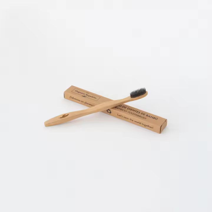 The Organic Republic - Cepillo de Dientes de Bambú Biodegradable con Cerdas de Carbón Activo - 1