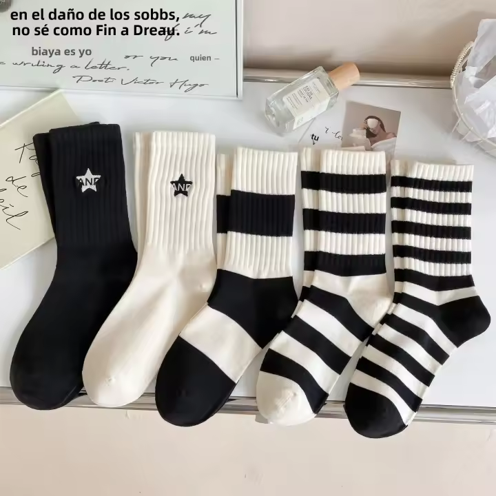 Juego De 5 Pares De Calcetines De Mujer Con Estampado De Rayas Negras Y Blancas Estilo Minimalista Bordados Pentagrama Deportivos Algodón Casual Medio Tobillo - 1