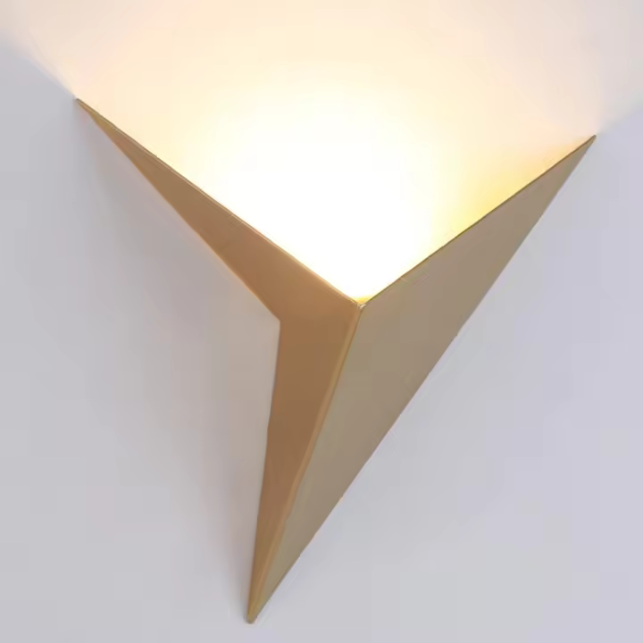 SOMY Lámpara de pared minimalista con forma de triángulo, lámpara de pared LED moderna, accesorios de pared para interiores, lámparas de pared de metal nórdicas para sala de estar, dormitorio, pasillo, escaleras, lámpara de pared dorada para exteriores - 1