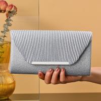 Bolso De Noche Elegante Y Moderno 2023 Para Novia Y Damas De Honor Cierre De Cadena Bolso De Mano Para Mujer Material Principal Poliéster Estilo Inglés - details 3