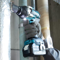 MAKITA - Llave Impacto 18V 700Nm 1/2" DTW700RTJ  + baterías de. 5.0Ah +  cargador +  maletín y juego de vasos de impacto. - details 3