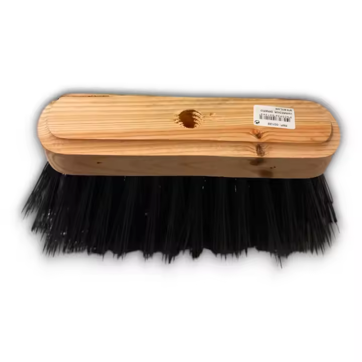 Escoba de Nailon y Madera - Con Agujero de 2cm de Diámetro - Karawan. - 1