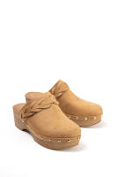 Paloma Wang Sandalias zueco mujer con tacón bajo y plataforma con detalle de tachas - details 15