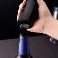 ABRIGADOR DE LUCIA a MÁGNETO AUTOMÁTICO Portátil Para Botellas De Cerveza Con Cather De Cabezas De Botella Para Picnic Camping Barbecue Viajes No Daña La Cabeza De Botella - details 7