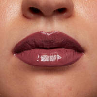 NYX Professional MakeUp | kit estacional en tonalidades de Invierno. Con el colorete duo en barra Wonder Stick, en tono Magenta Ginger, el labial diario Fat Oil Lip Drip, en Tono That´s Chic, y el labial nocturno Shine Loud en tono  Shine Make - details 3