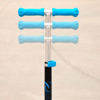 EVO - Patinete 3 ruedas negro y azul, con luces de colores, manillar regulable, medidas 56x28,5x65/75 cm, peso máximo 50 kg, freno trasero, base y manillar antideslizantes, juguetes niños +3 años, juguetes aire libre, juegos exterior - details 2