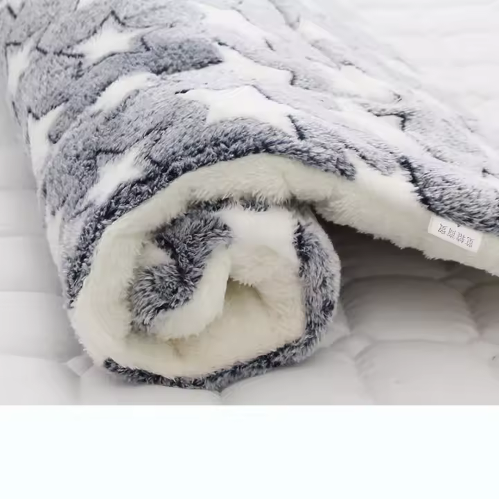 Alfombra De Cama Para Perros Y Gatos De Terciopelo Flannel Grueso Y Suave Para Invierno Calor Adecuada Para Pequeños Medianos Y Grandes Mascotas Suministros Para Mascotas - 1