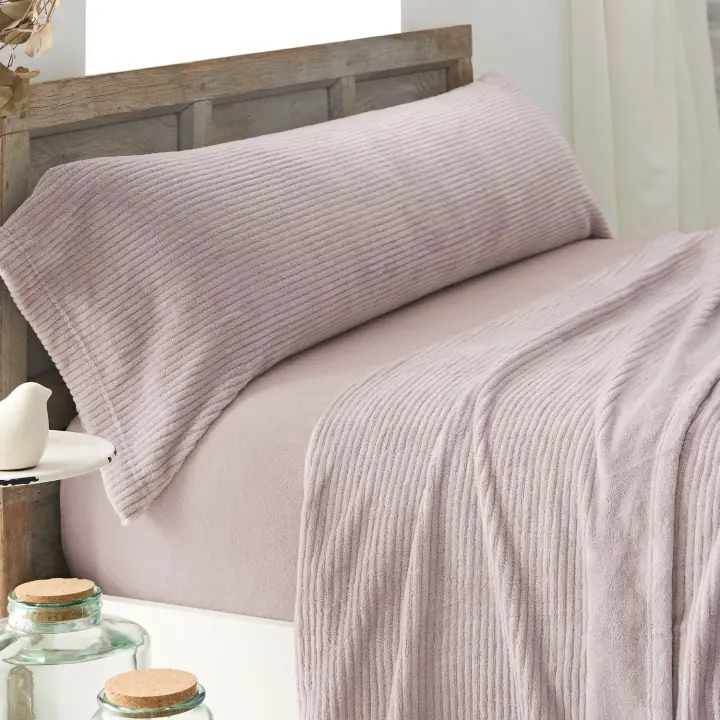 Sábanas de coralina 100% poliéster. Disponible en cama de 90, 105, 135, 150, 150-160, 180 y 200cm. Color Nude. Tejido cálido y extremadamente suave. - 1