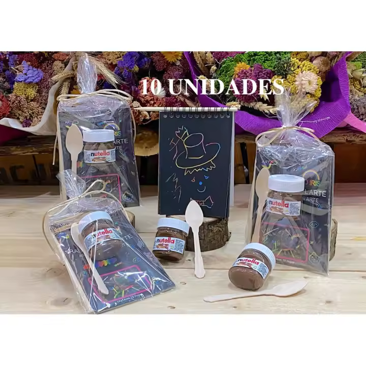 Lote de 10/15 regalos para niñas niños tarritos de Nutella con cucharita de madera y cuaderno mágico para dibujar en bolsa de regalo lazo color champan regalos para niñas niños cumpleaños comuniones bodas regalos originales para niños - 1