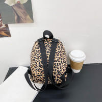 Mochila Pequeña Para Mujer Con Diseño De Leopardo Divertido Estilo Preppy Bolsa Escolar Para Adolescentes Viajes Diarios - details 6