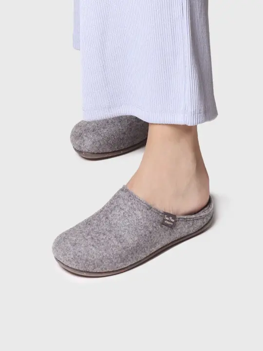 Shoes Zapatillas De Casa marca Toni Pons para mujer en color gris - 1