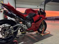 MPM. Tapa Portamatrículas Ducati Panigale V2 / V4 2025 | Acabado limpio y racing - details 3