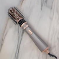 Cepillo secador rotativo Jocca 3 en 1: secador, rizador y voluminizador, 3 temperaturas, 2 velocidades, cabezal giratorio bidireccional, 2 cepillos intercambiables (38mm y 50mm), revestimiento cerámico, cable giratorio 360°, golpe de aire frío, 1000-1200W - details 0