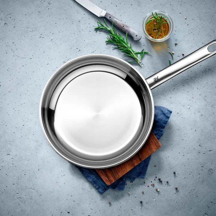 WMF Favorit - Sartén de Acero Cromargan Inoxidable 18/10 sin recubrimiento Apto para todo tipo de cocinas - 1