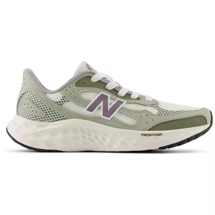 Calzado New Balance modelo Waris en color Verde - 1