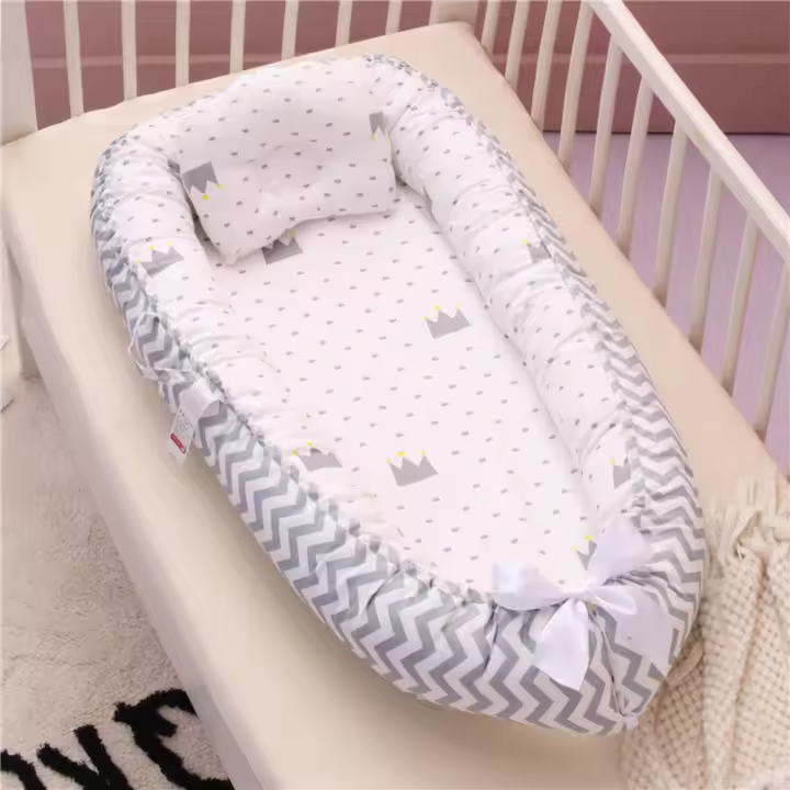 Almohada para bebé con diseño de panal, transpirable, plegable, lavable, portátil, para cama de bebé, relajante, biónica, colchón de viaje - 1