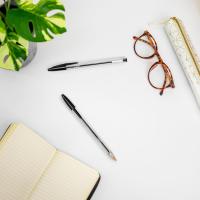 Boligrafo Bic Cristal Original - Disponible en: azul, negro, rojo y verde y formatos de 10 y 50 unidades - details 2