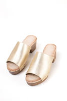 Lyla Wang Sandalias mujer mules con tacón alto y plataforma efecto madera con tachas y plantilla acolchada - details 2