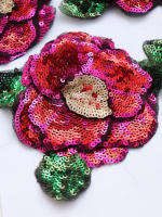 1 Pieza Patch De Rosa 3D Con Lentejuelas Rojas Para Moda Aplicación Brillante En Ropa DIY Parche Floral Para Adultos - details 2
