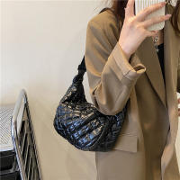 Bolso De Hombro Para Mujer Vintage De Nylon Impermeable Y Casual Bolso Hobo Crossbody Con Cierre De Cremallera Interior Líquido Suave - details 12