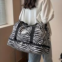 Bolso De Viaje Para Mujer Con Estampado Animal De Nylon Duradero Y Gran Capacidad Bolso Deportivo Grande Para Fin De Semana Y Noche - details 13