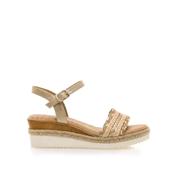 Calzado Sandalias marca Mustang modelo 53338-C57642 para mujer en color metal - 1