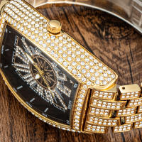 Reloj De Lujo Para Hombre Con Cristales Iced-Out Tonneau Dorado Reloj De Cuarzo Con Pulsera De Acero Inoxidable Moda Diamante Analog Clock - details 4
