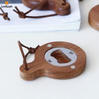 Abrepuertas Magnético De Madera De Acacia Leeseph Personalizable Creativo Para Favor De Boda Cervecería Barra Eco-amigable - details 4