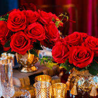 12 Flores Artificiales de Rosas Rojas de Seda with Tallo Largo, Flores Artificiales Ramo de Rosas Falsas para Bodas Despedidas de Soltera Hogar Jardín Centros de Mesa Decoración - details 4