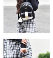 Mochila Bolso Para Mujer Con Cierre De Cremallera Y Decoración De Pompón Interior Bolsa De Día De Cuero Sintético - details 9