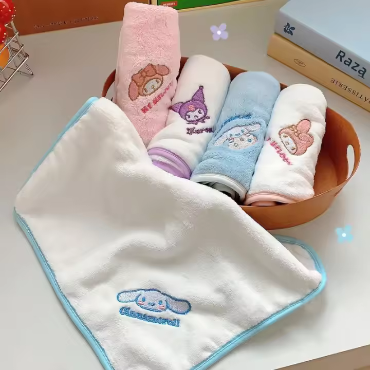 Toalla Absorbente De Fibra Súper Fin Para Niños Sanrio Cinnamoroll Kuromi My Melody 5pcs Tela De Coral Bordada Suave Toalla Para Rostro Baño Y Secado De Cabello - 1