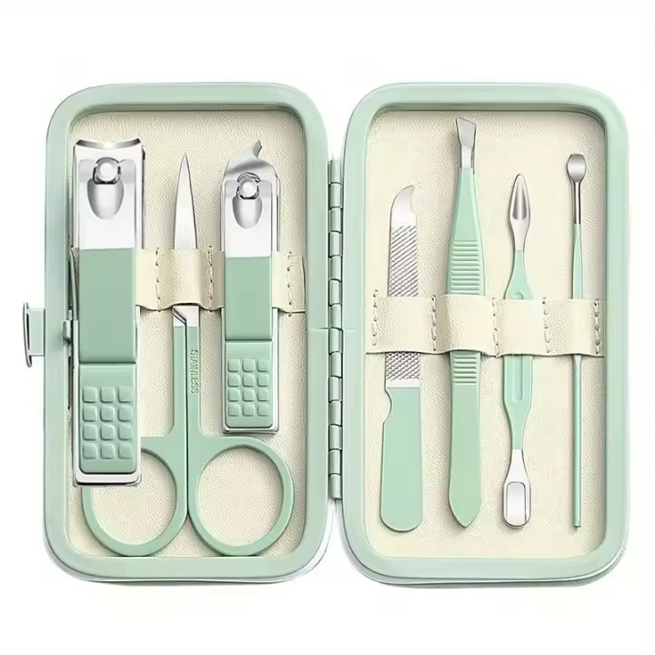 Set de Manicura y Pedicura de Acero Inoxidable 16 en 1 - Incluye Cortaúñas, Tijeras, Pinzas y Más con Estuche de Viaje Portátil - Regalo Perfecto para Hombres y Mujeres - 1