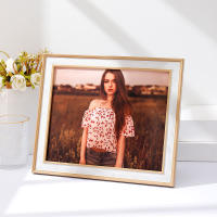 Marco De Fotos Plástico En Color Marrón Y Blanco Para Decoración De La Mesa Estilo Moderno Sin Marco De Imagen Incluido - details 0