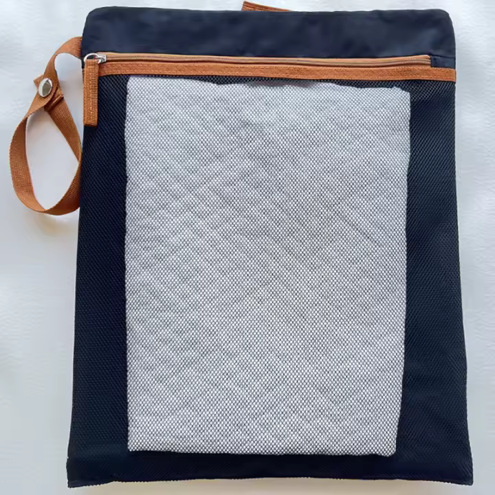 Bolsa de almacenamiento para trajes de baño de viaje, multifuncional, para cochecito de bebé, impermeable y a prueba de fugas, para colgar pañales - 1