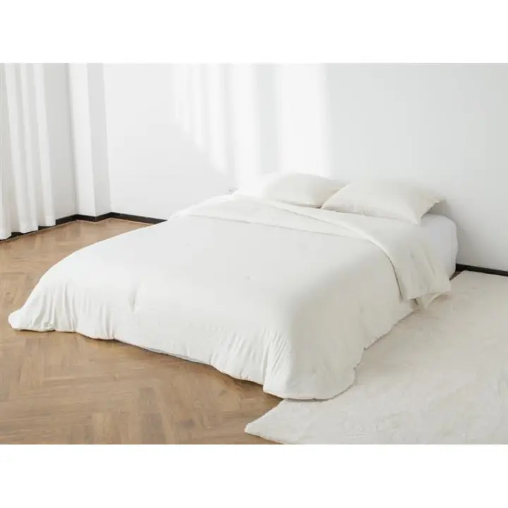 Clara Vidal Modelo Enbert: Elegante frescura y confort para tu dormitorio - 1