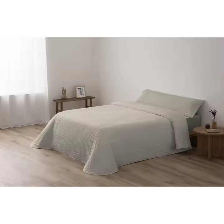 Colcha Bouti Reversible Estampada. Fina y Ligera. Extra Suave. Cama de 90,105, 135, 150, 160/180. Ideal para Primavera y Verano. 100% Poliéster, Relleno Fibra Hueca. NO INCLUYE FUNDAS DE COJÍN. Modelo Salvia.. - 1
