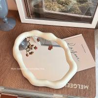 Espejo De Maquillaje En Forma De Nube Decorativo Estilo Crema Espejo De Peluquería Francesa De Pie Para El Vestidor Espejo De Pared Simple Y Desordenado - details 4
