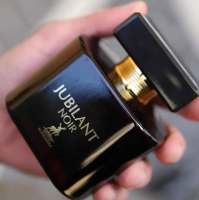 Jubilant Noir Eau de Parfum 100 ml de Maison Alhambra | Inspirado en Crystal Noir de Versace | Perfume Árabe Femenino de Larga Duración - details 1