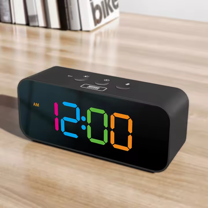 Reloj De Alarma Digital RGB Con Pantalla Grande Y Grabación De Tres Tipos De Sonido Modo Sueño Control Por Voz Moderno Estilo Cuadrado - 1
