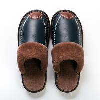 Zapatillas De Cuero Para Hombre Invierno Pantuflas De Terciopelo Grueso Y Impermeables Para Dormitorio Calzado Interior Cálido - details 1