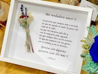 Regalo para los padres madre enamorados verdadero amor con mensaje y ramo de flores naturales preservadas y secas detalle para bodas aniversario día de la madre marco de madera con fondo mensaje de agradecimento a nuestra madre padres - details 5