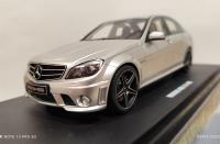 MERCEDES C63 AMG SILVER 1:18 GT SPIRIT GT462 - details 10